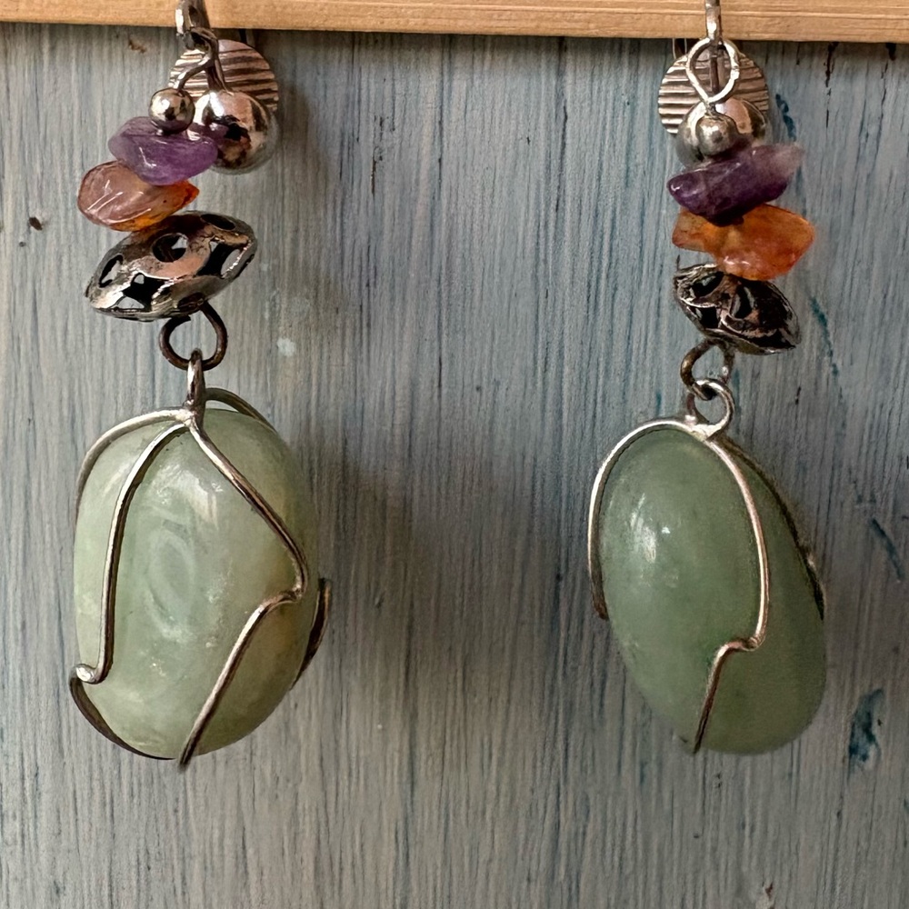 Silver and Green Stone Dangle Earrings - Picture 4 of 8